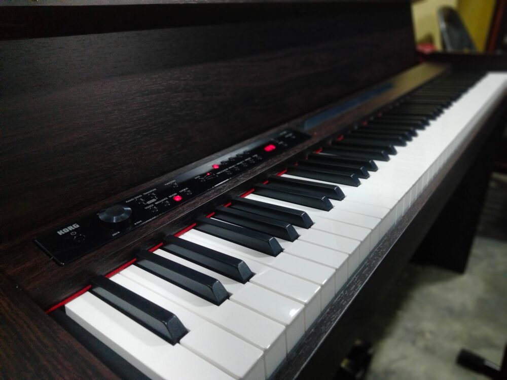 Đàn piano Yamaha Korg LP-380 - Ảnh 5