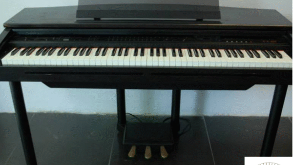 Đàn piano Yamaha Cvp 70