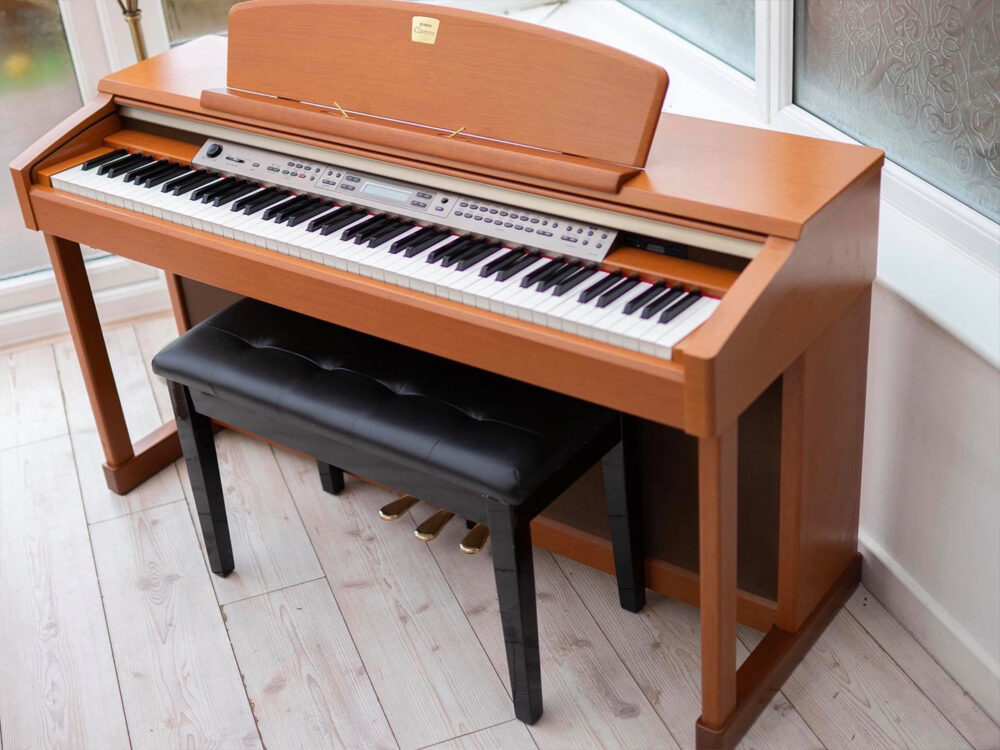Đàn Piano Yamaha CLP-170 - Ảnh 3