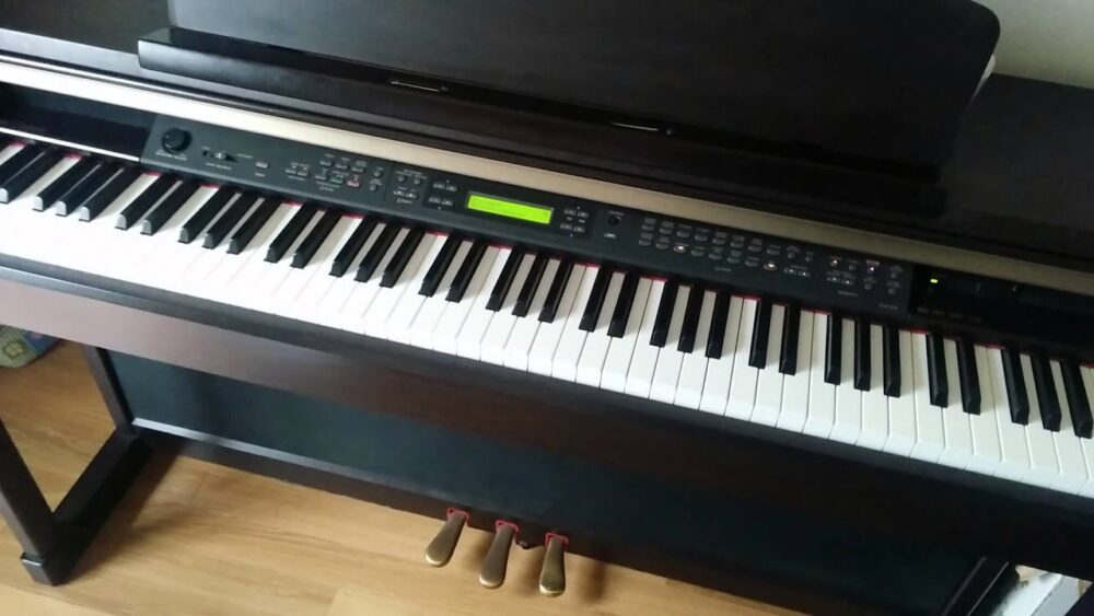 Đàn Piano Yamaha CLP-170 - Ảnh 5