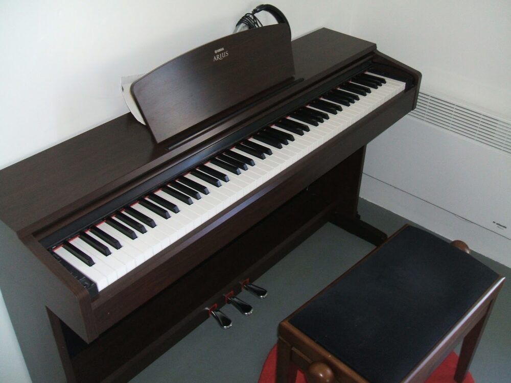 Đàn Piano Yamaha YDP-140 - Ảnh 7